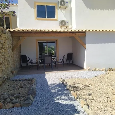 Perola De Sandy * Paderne (Faro)